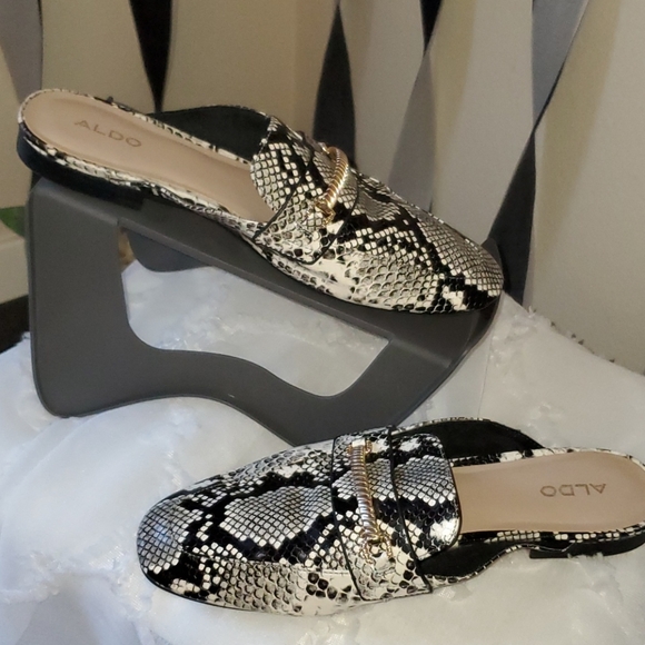 Shoes (Mules) - Picture 2 of 5